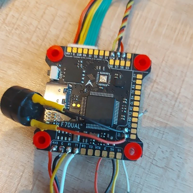 คอนโทรลเลอร์การบิน AOCODA-RC F - Betaflight Fc F7 บทวิจารณ์และราคา